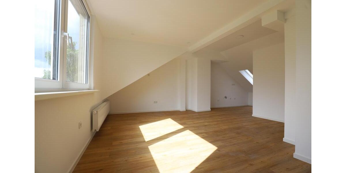 Dachgeschoßwohnung Hannover Bothfeld-Vahrenheide - 4 Zimmer, 84 m&sup2;, 209.000&euro; | Angebot:27122032