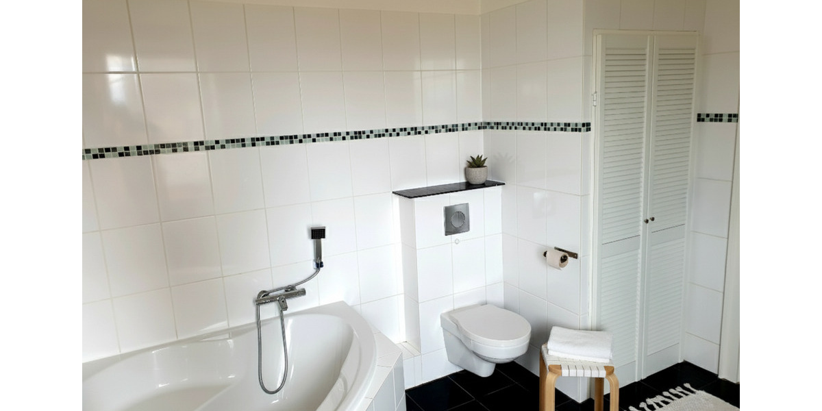 Etagenwohnung Hannover Vahrenwald-List - 2 Zimmer, 77 m&sup2;, 1.110&euro; | Angebot:25645503