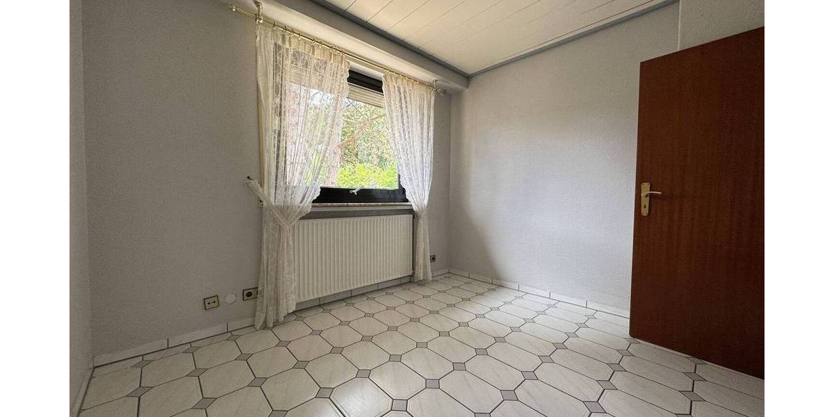 Bungalow Bad Nenndorf - 5 Zimmer, 168 m&sup2;, 349.000&euro; | Angebot:25705855