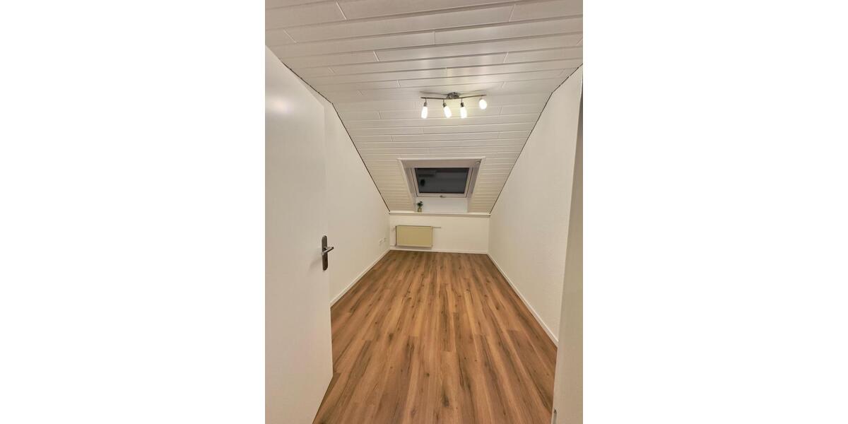 Dachgeschoßwohnung Garbsen Berenbostel - 3 Zimmer, 58 m&sup2;, 700&euro; | Angebot:25972289