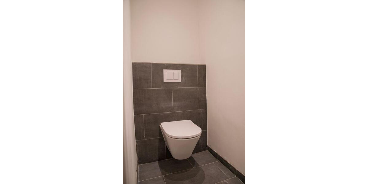 Dachgeschoßwohnung Hannover Vahrenwald-List - 10 Zimmer, 277 m&sup2;, 3.200&euro; | Angebot:26455818