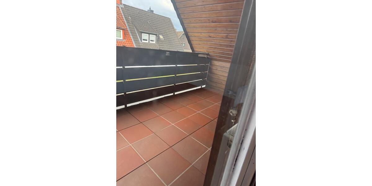 Dachgeschoßwohnung Langenhagen - 3 Zimmer, 61 m&sup2;, 750&euro; | Angebot:25249085