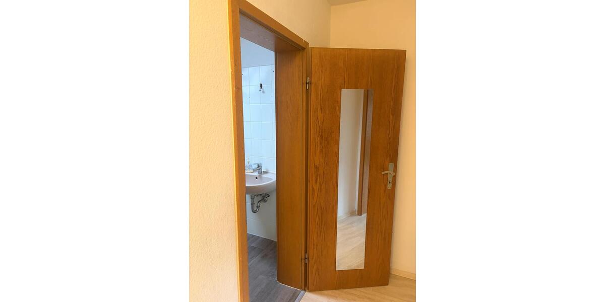 Etagenwohnung Hannover Ricklingen - 4.5 Zimmer, 127 m&sup2;, 920&euro; | Angebot:25625926