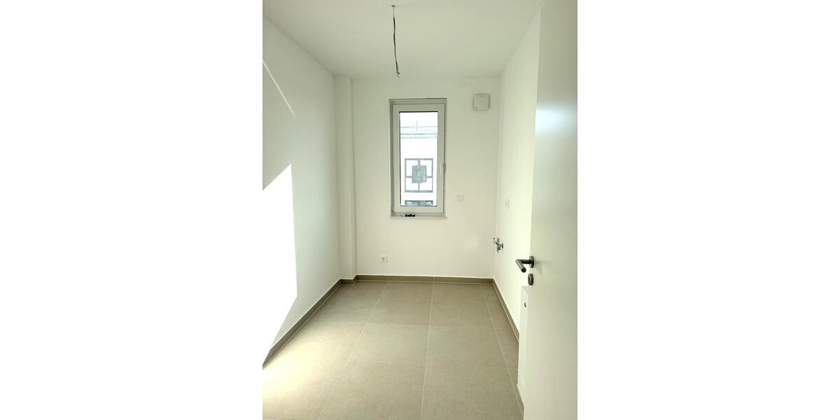 Etagenwohnung Sarstedt - 3 Zimmer, 94 m&sup2;, 1.300&euro; | Angebot:25805398