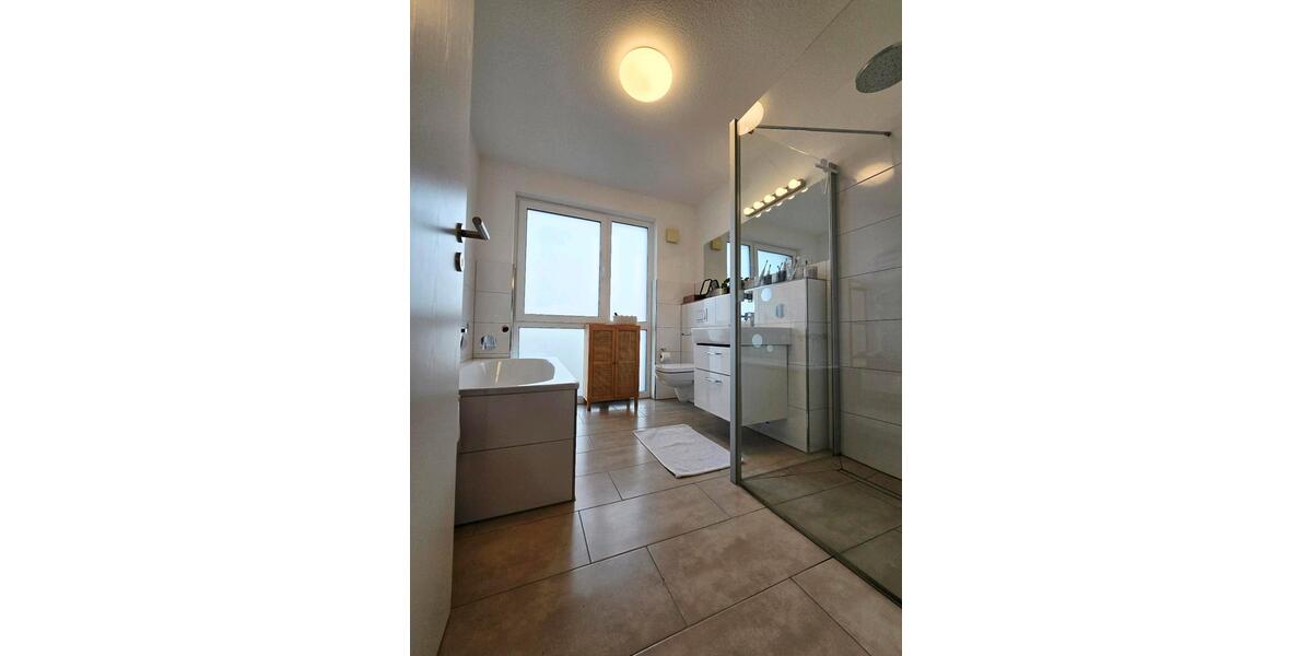 Reihenhaus Hannover Linden-Limmer - 5.5 Zimmer, 151 m&sup2;, 640.000&euro; | Angebot:25824279