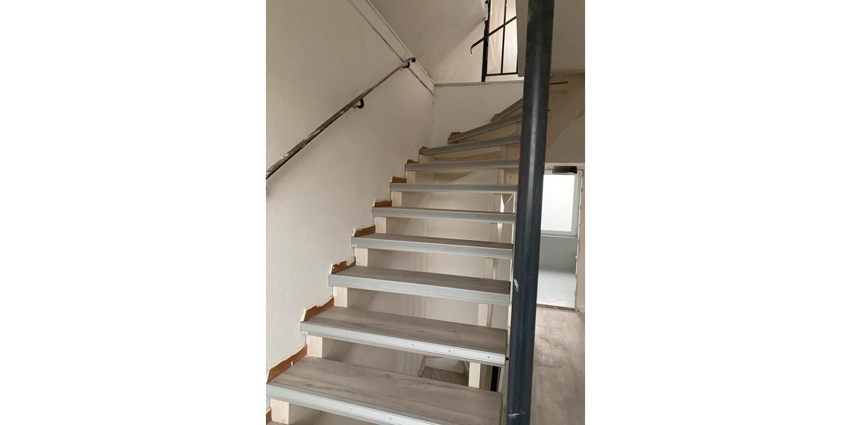 Etagenwohnung Hannover Döhren-Wülfel - 5 Zimmer, 160 m&sup2;, 1.850&euro; | Angebot:25756573