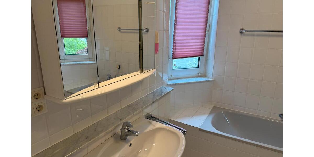 Etagenwohnung Bad Münder am Deister - 3 Zimmer, 116 m&sup2;, 825&euro; | Angebot:26445887