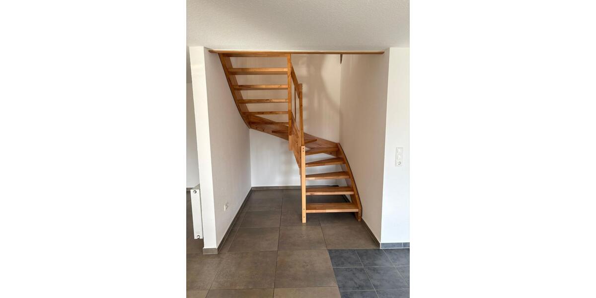 Etagenwohnung Neustadt am Rübenberge - 4 Zimmer, 140 m&sup2;, 1.200&euro; | Angebot:25831590