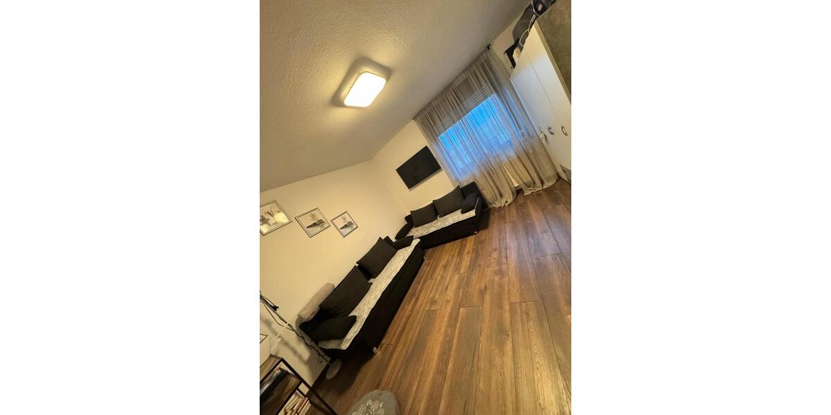Etagenwohnung Sarstedt - 3 Zimmer, 119 m&sup2;, 1.450&euro; | Angebot:25853436