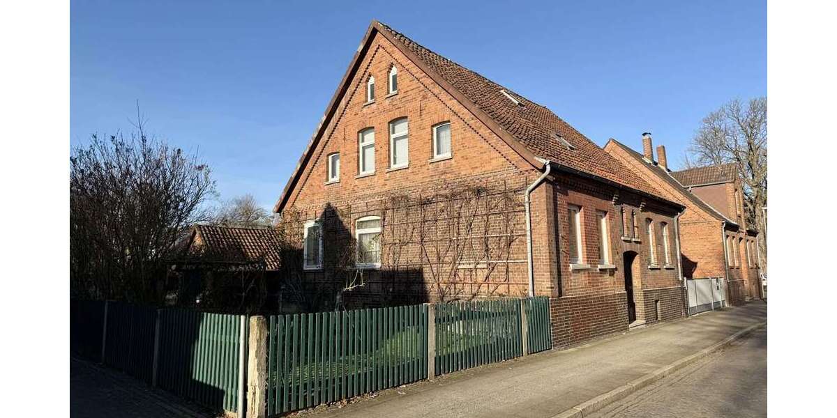 Einfamilienhaus Hannover Ahlem-Badenstedt-Davenstedt - 8 Zimmer, 210 m&sup2;, 378.500&euro; | Angebot:24750599