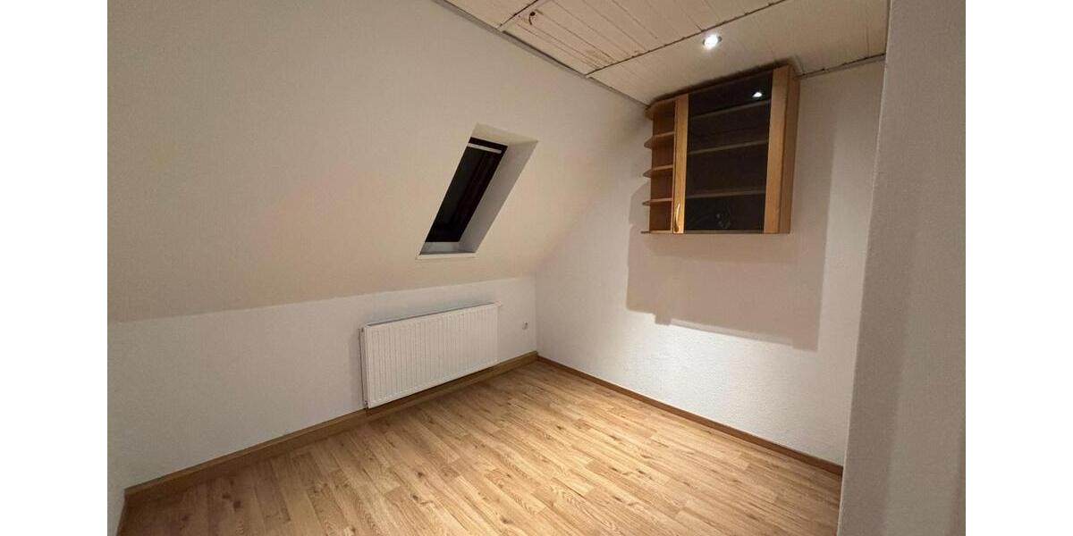 Dachgeschoßwohnung Schwarmstedt - 3 Zimmer, 50 m&sup2;, 400&euro; | Angebot:26656901