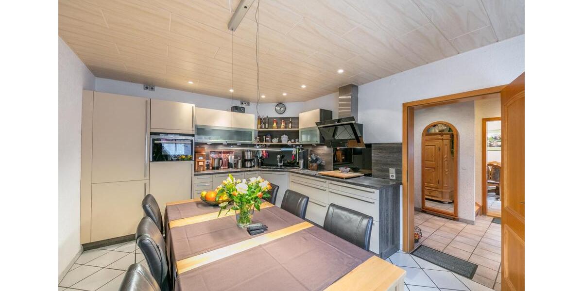 Einfamilienhaus Bad Münder am Deister - 9 Zimmer, 240 m&sup2;, 450.000&euro; | Angebot:21173892