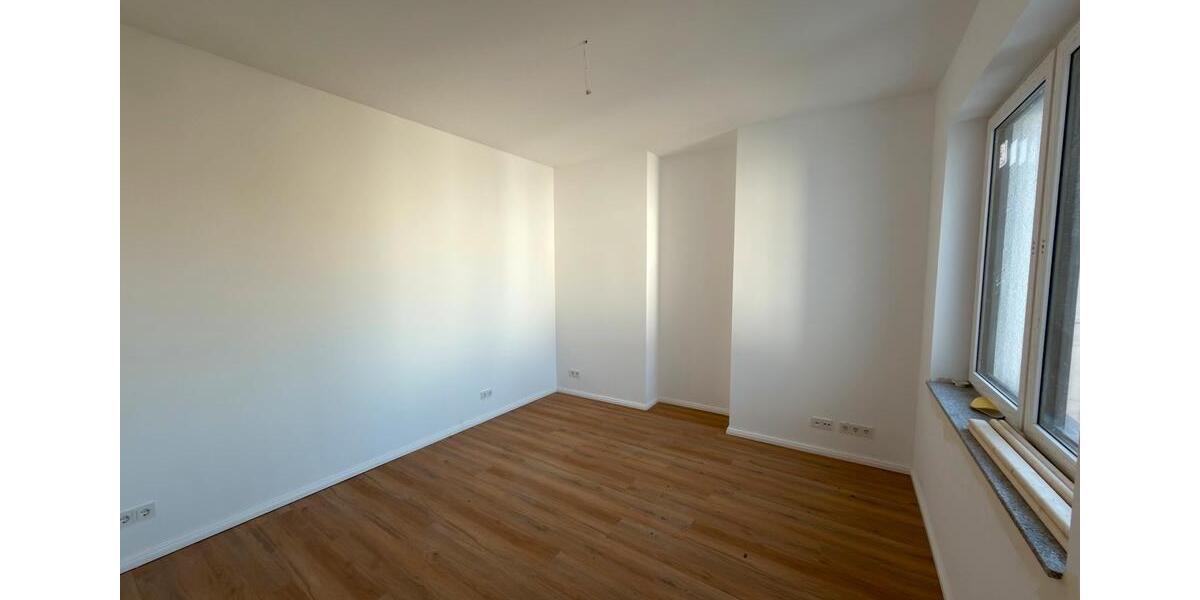 Etagenwohnung Hannover Nord - 2 Zimmer, 73 m&sup2;, 16&euro; | Angebot:25394109