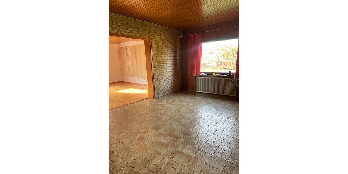 Bungalow Barsinghausen - 8 Zimmer, 175 m&sup2;, 390.000&euro; | Angebot:26035263