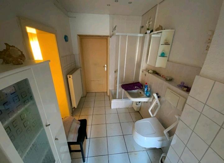 Doppelhaushälfte Burgwedel - 5 Zimmer, 100 m&sup2;, 250.000&euro; | Angebot:24745463