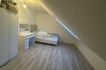 Dachgeschoßwohnung Hannover Herrenhausen-Stöcken - 4 Zimmer, 100 m&sup2;, 950&euro; | Angebot:26279030