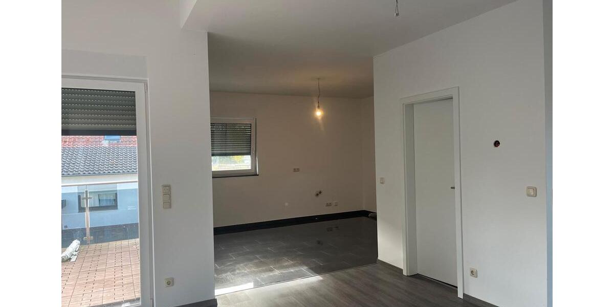 Etagenwohnung Laatzen - 3 Zimmer, 120 m&sup2;, 1.750&euro; | Angebot:26125207