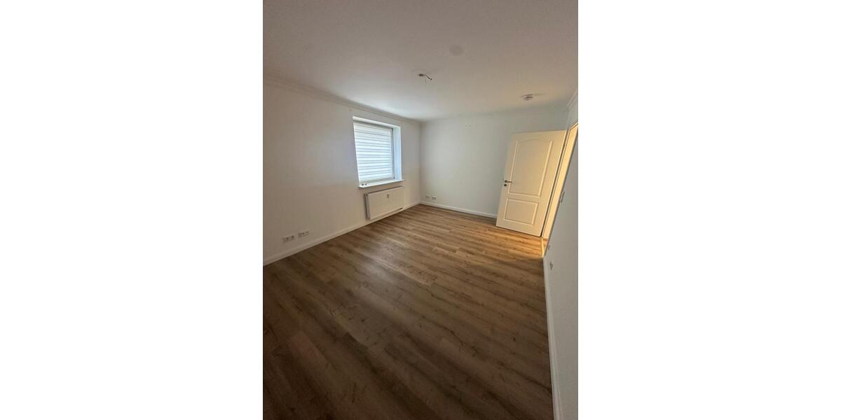 Erdgeschoßwohnung Hannover Vahrenwald-List - 3.5 Zimmer, 86 m&sup2;, 1.050&euro; | Angebot:25782503