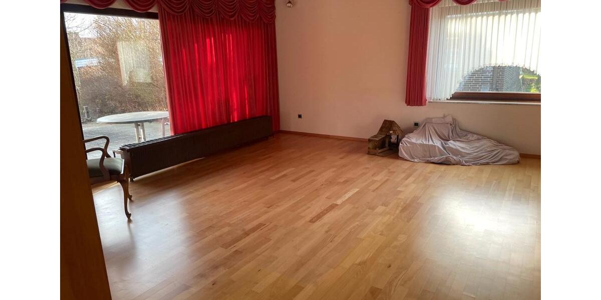 Bungalow Barsinghausen - 8 Zimmer, 175 m&sup2;, 390.000&euro; | Angebot:26035263