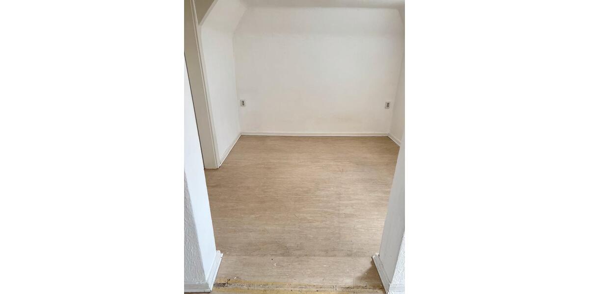 Dachgeschoßwohnung Hannover Nord - 2.5 Zimmer, 58 m&sup2;, 750&euro; | Angebot:25855677