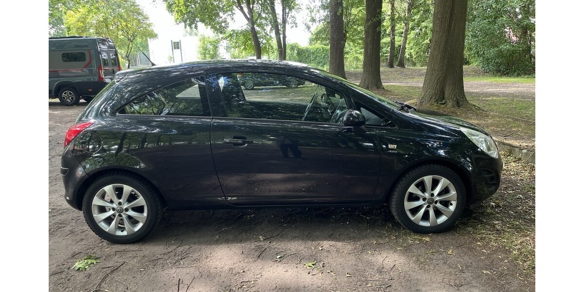 Opel Corsa D 166.300 km 4.400 &euro; Garbsen 30823