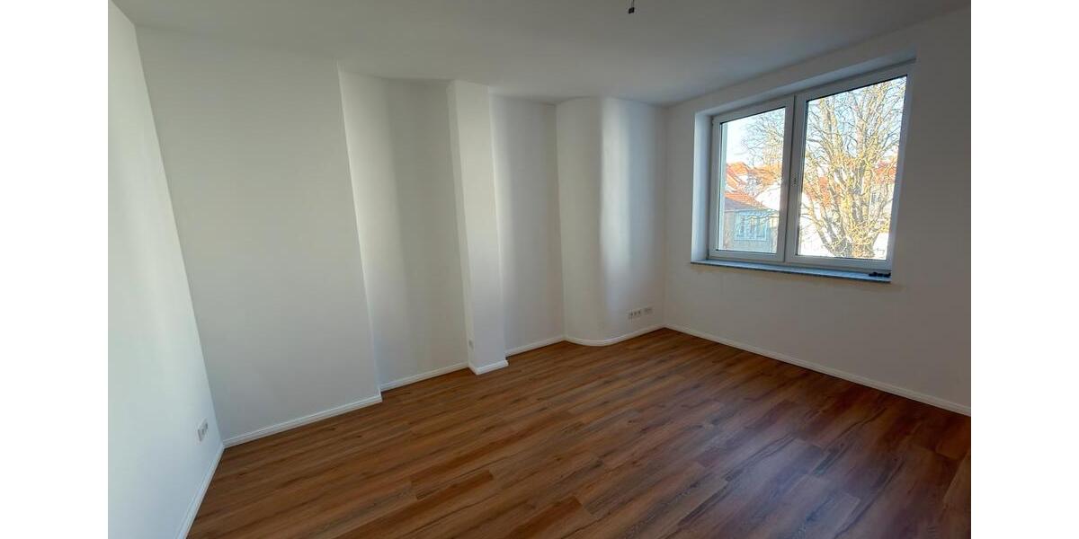 Etagenwohnung Hannover Nord - 2 Zimmer, 73 m&sup2;, 16&euro; | Angebot:25394109