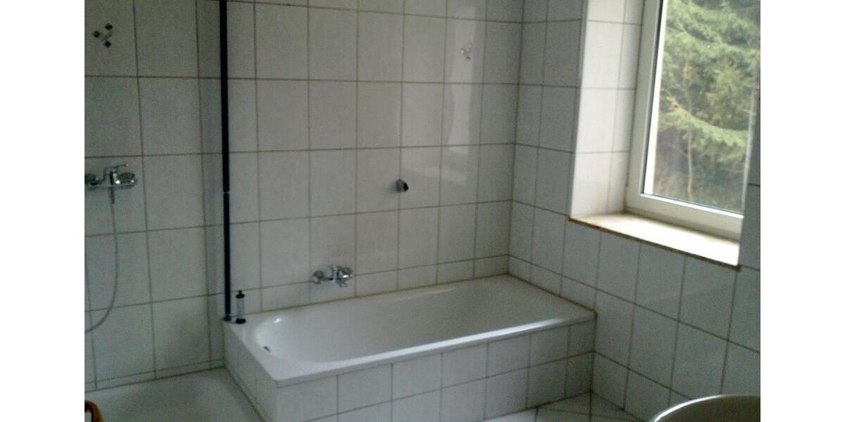 Etagenwohnung Bad Münder am Deister - 2 Zimmer, 76 m&sup2;, 600&euro; | Angebot:25979496