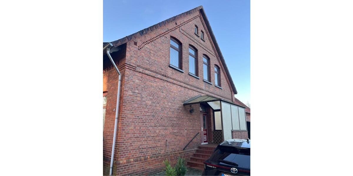 Doppelhaushälfte Schwarmstedt - 9 Zimmer, 175 m&sup2;, 205.000&euro; | Angebot:24299667