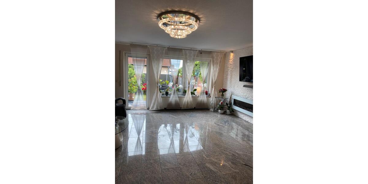 Reihenhaus Laatzen - 5 Zimmer, 126 m&sup2;, 450.000&euro; | Angebot:26006121