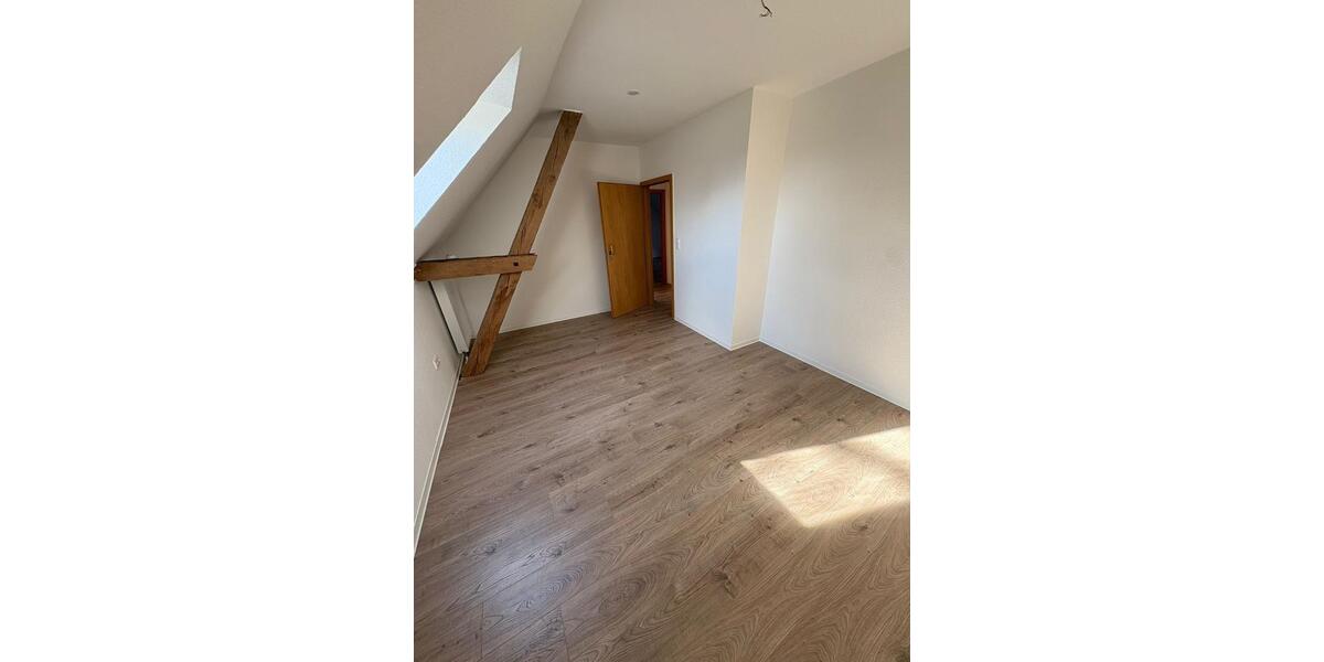 Etagenwohnung Neustadt am Rübenberge - 4 Zimmer, 140 m&sup2;, 1.200&euro; | Angebot:25831590