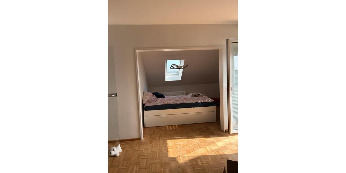 Dachgeschoßwohnung Seelze - 2.5 Zimmer, 72 m&sup2;, 930&euro; | Angebot:25405109