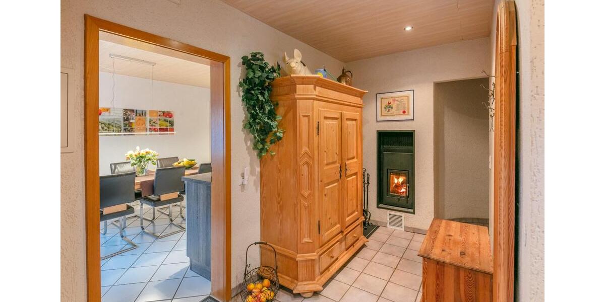 Einfamilienhaus Bad Münder am Deister - 9 Zimmer, 240 m&sup2;, 450.000&euro; | Angebot:21173892