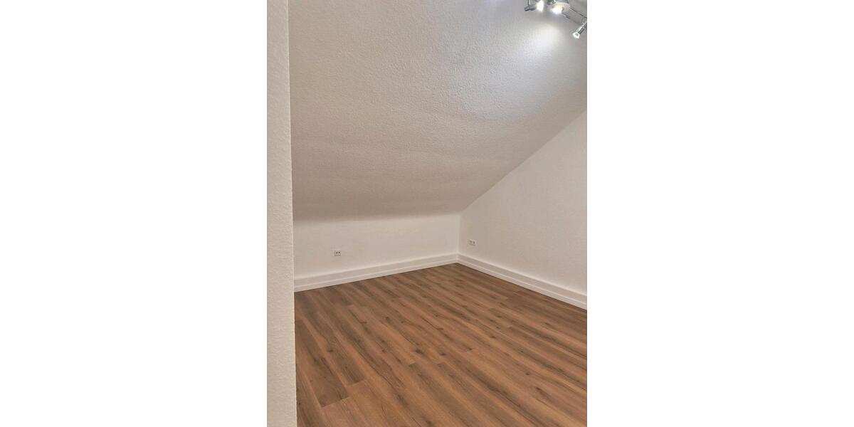 Dachgeschoßwohnung Garbsen Berenbostel - 1 Zimmer, 18 m&sup2;, 500&euro; | Angebot:26179859