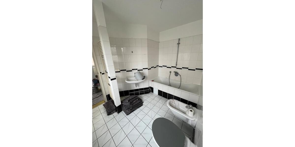 Dachgeschoßwohnung Stadthagen - 4.5 Zimmer, 133 m&sup2;, 1.600&euro; | Angebot:25933162