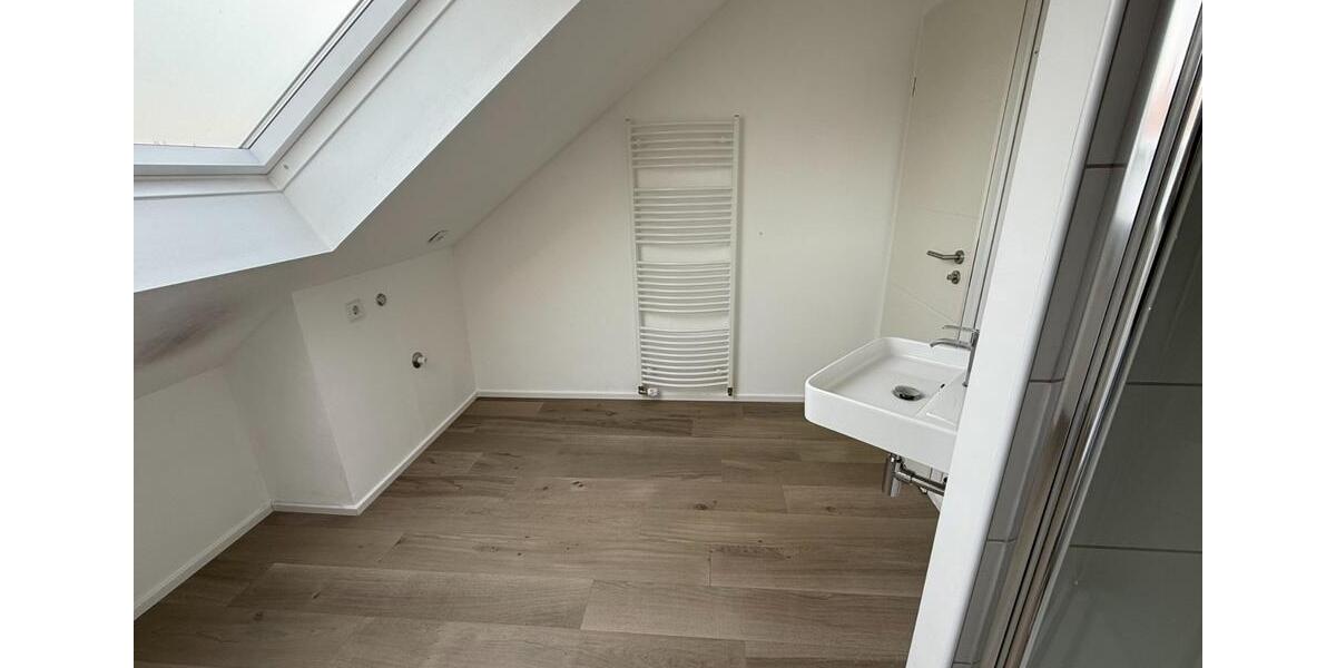 Dachgeschoßwohnung Hannover Buchholz-Kleefeld - 1 Zimmer, 82 m&sup2;, 950&euro; | Angebot:25857235