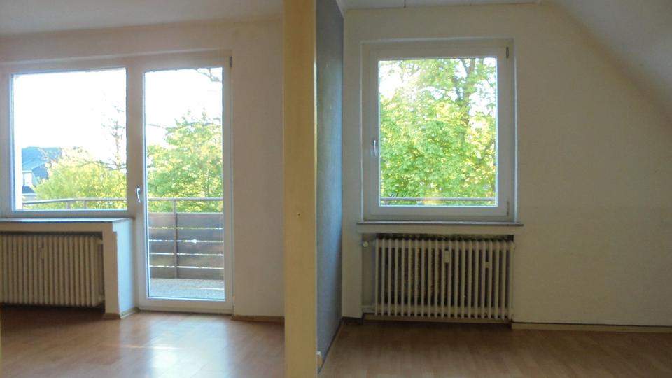 Dachgeschoßwohnung Lehrte - 3.5 Zimmer, 81 m&sup2;, 165.000&euro; | Angebot:26491985