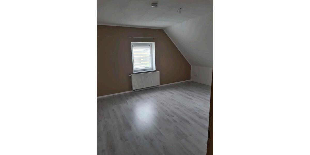 Etagenwohnung Seelze - 3 Zimmer, 107 m&sup2;, 850&euro; | Angebot:26368154