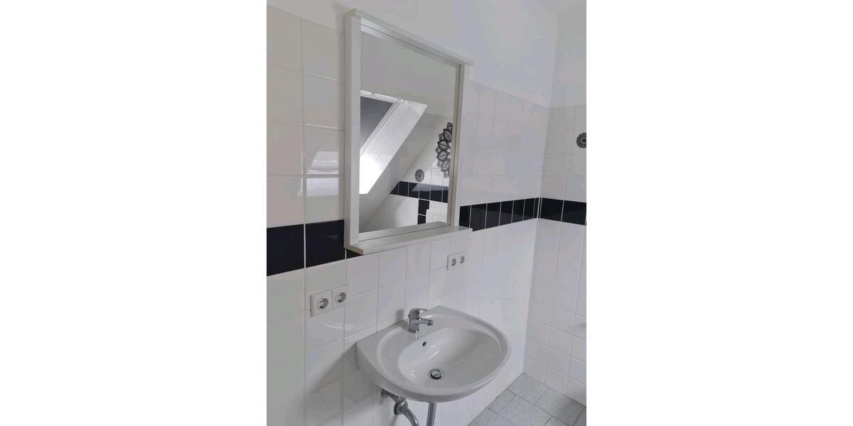 Etagenwohnung Seelze - 3 Zimmer, 107 m&sup2;, 850&euro; | Angebot:26368154