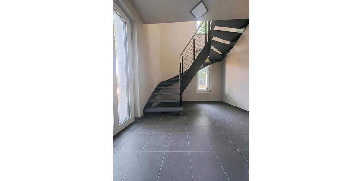 Maisonettenwohnung Garbsen Berenbostel - 5 Zimmer, 160 m&sup2;, 1.640&euro; | Angebot:25995468