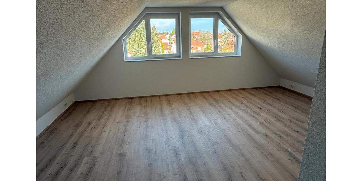 Dachgeschoßwohnung Rodenberg - 3 Zimmer, 76 m&sup2;, 1.060&euro; | Angebot:26429454