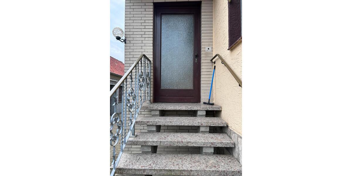 Doppelhaushälfte Sehnde - 3 Zimmer, 110 m&sup2;, 1.300&euro; | Angebot:25876062