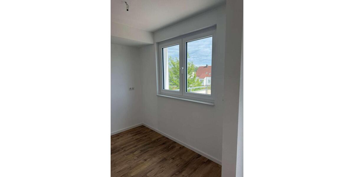 Etagenwohnung Springe - 3 Zimmer, 81 m&sup2;, 920&euro; | Angebot:26658657