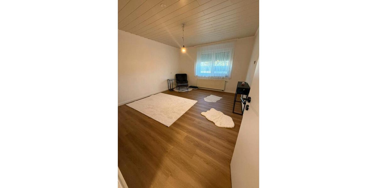 Erdgeschoßwohnung Stadthagen - 5 Zimmer, 130 m&sup2;, 230.000&euro; | Angebot:25641772
