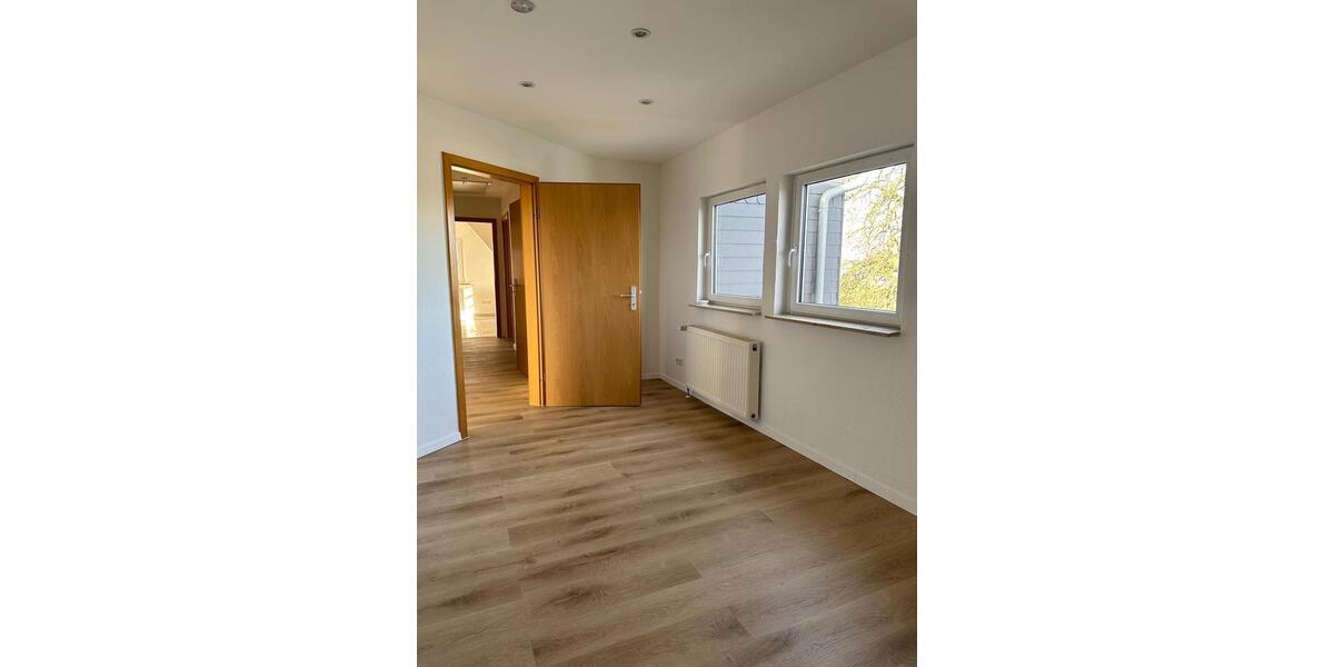 Dachgeschoßwohnung Garbsen Ortschaft Horst - 3 Zimmer, 80 m&sup2;, 880&euro; | Angebot:26364170