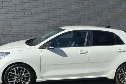 Kia Rio 81.000 km 14.998 &euro; Hannover 30179