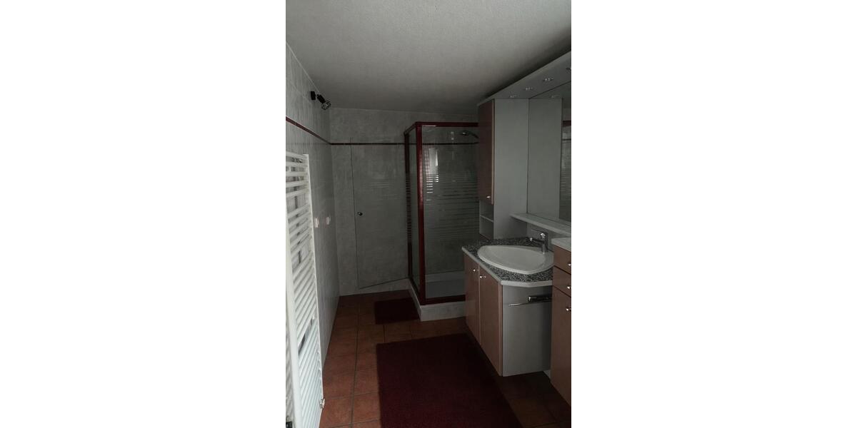 Einfamilienhaus Hannover Bothfeld-Vahrenheide - 6 Zimmer, 190 m&sup2;, 2.300&euro; | Angebot:25856106