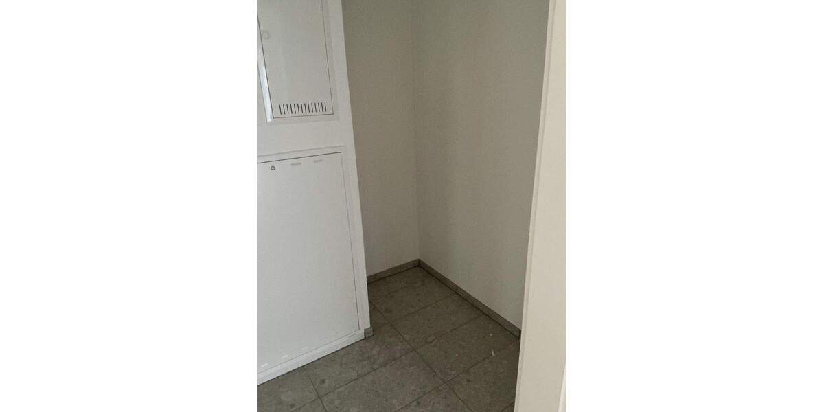Etagenwohnung Hannover Döhren - 5 Zimmer, 140 m&sup2;, 1.990&euro; | Angebot:25677108