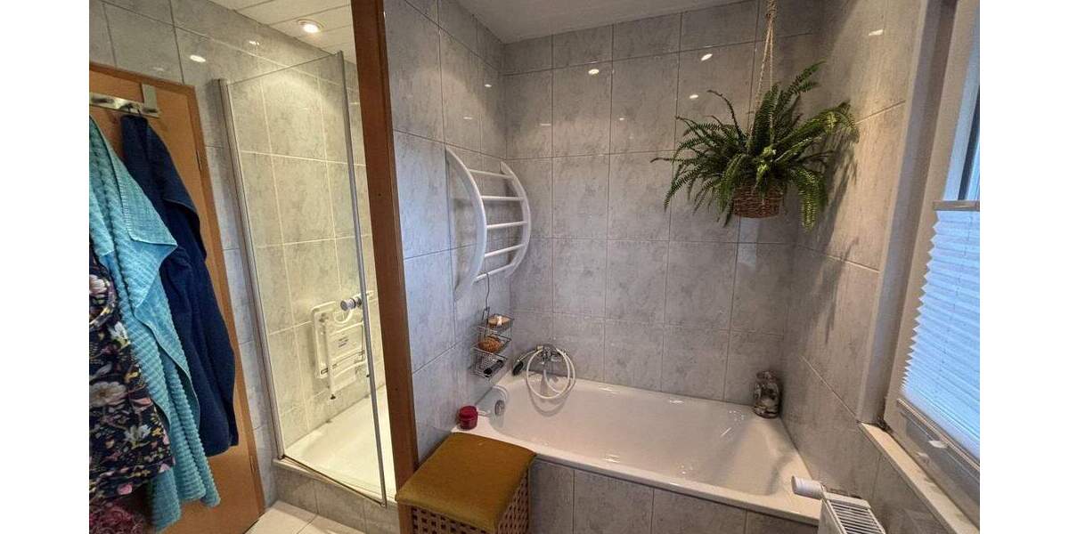 Einfamilienhaus Springe Altenhagen I - 8 Zimmer, 123 m&sup2;, 268.000&euro; | Angebot:25671881