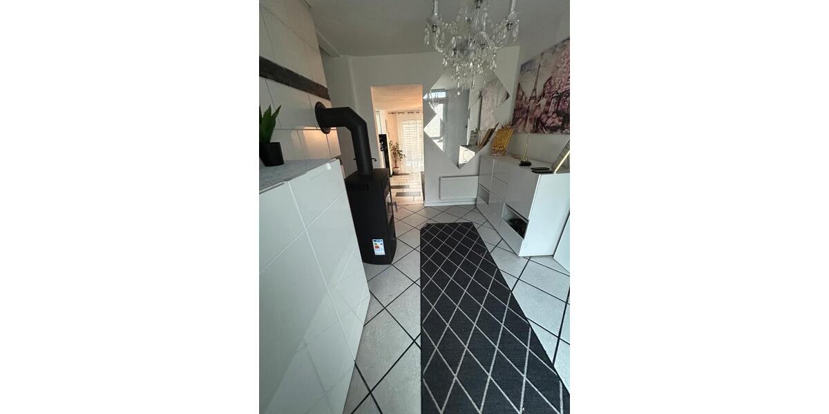 Einfamilienhaus Lauenau - 5 Zimmer, 200 m&sup2;, 1.400&euro; | Angebot:26422532