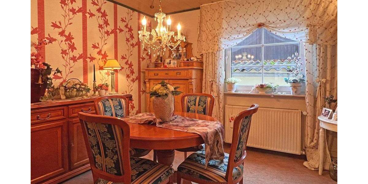 Doppelhaushälfte Stadthagen - 4 Zimmer, 173 m&sup2;, 210.000&euro; | Angebot:25687182